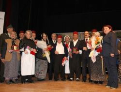 Yaşlıların 'Çanakkale Geçilmez'i Duygulandırdı