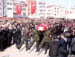 Şehit Üsteğmen Okan Melikoğlu Toprağa Verildi