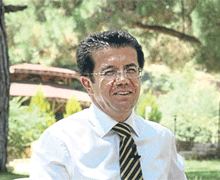 Nihat Zeybekçi'ye hırsızlık şoku