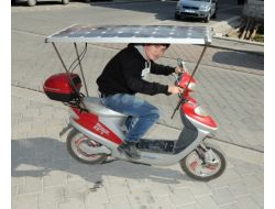 Elektrikli Bisikletini Güneş Enerjisiyle Çalışır Hale Getirdi