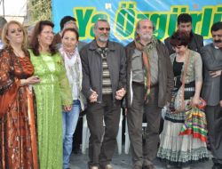 İzmir'de Nevruz Sakin Geçti