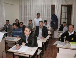 Osmanlıca Okuma Yazma Kursuna Büyük İlgi