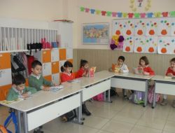 Minik Öğrenciler Okuma Saatiyle Kitabı Seviyor
