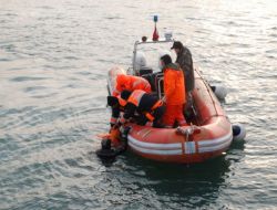 Vera'nın 3 Mürettebatı İçin Arama Kurtarma Çalışmaları Yeniden Başladı