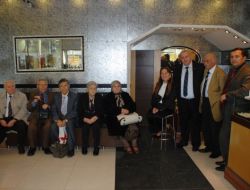 Huzurevini Ziyarete Gelenlere Yaşlılardan İadei Ziyaret