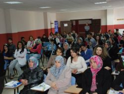 Kadınlara Sağlıklı Beslenmenin Önemi Anlatıldı
