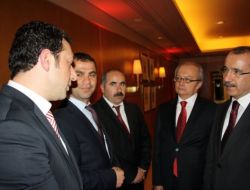 Ömer Dinçer Beyrut'ta Osmanlı Fotoğraf Sergisini Gezdi