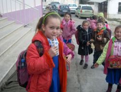 Öğrenciye Süt Kararından Üretici Memnun: Ekonomiye 400 Milyon Tl Katkı Sunar