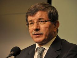 Ahmet Davutoğlu: Artan Irkçılık, Ekonomik Krizden Daha Tehlikeli