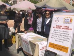 Sebze Meyve Pazarında Okuma Yazma Tezgahı Açıldı