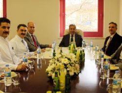 Arınç, Özel Bahar Hastanesi'ni Ziyaret Etti
