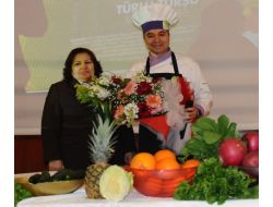Oktay Usta, Sivaslı Hanımlarla Buluştu