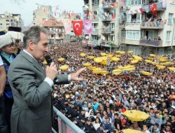 Manisa'da Eller Mesir Macunu İçin 472. Kez Açıldı