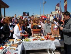 Adana Kültür Günleri Coşkusu Salonlara Sığmadı