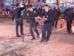 Fatih'te Polisle Esnaf Arasında Kavga