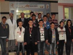 Sarıkaya Maltepe Dershanesi Öğrencilerini Ödüllendirdi