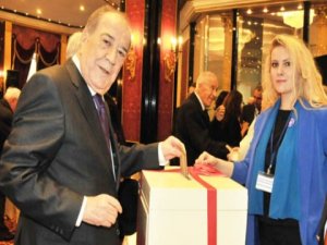 Duran Akbulut yeniden başkan