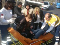 Kadın İşçileri Taşıyan Minibüs Takla Attı: 5 Yaralı