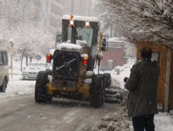 Tatvan'da Kar Sebebiyle Okullar 1 Gün Tatil Edildi