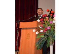 "Aklımız Her Zaman Mükemmele Ulaşmak İçin Yeterli Değildir"