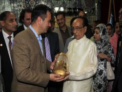 Bangladeş Cumhurbaşkanı Rahman, Eyüp Sultan Camii'ni Ziyaret Etti