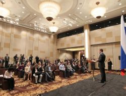 Medvedev: Esed’in Görevden Ayrılması Suriye Sorununu Çözmez