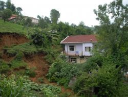 Rize Valiliği, Afetzedeleri 'Hasar Başvurusu' İçin Uyardı