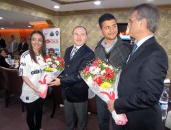 Siirt Polisinden Öğrencilere Moral Yemeği