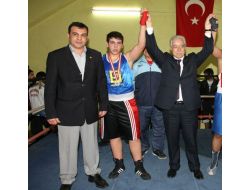 Milli Takım Bir Boksör Daha Kazandı