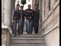 Küçük Kızlara 'Facebook' Tuzağı