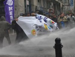 Kesk Üyelerinin Protesto Gösterisi
