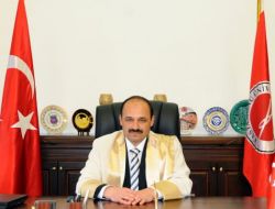 Kastamonu Üniversitesi Rektörü Aydın, Yılın Rektörü Seçildi