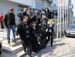 Pazar Yerinde Yankesicilik Yapan 4 Kadın Tutuklandı