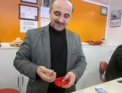 Para Üstü Bir Kuruşu Bulup Müşterisine Verecek