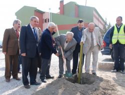 Okulda Bir Dikili Ağacın Olsun Projesiyle Ağaçsız Okul Kalmayacak