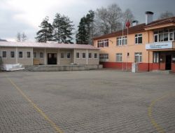 Hayırsever İş Adamı Öğrenciler İçin Fabrikasında Prefabrik Yemekhane Yaptı