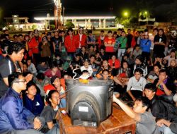 Endonezya Parlamentosu Benzin Zammını Engelledi