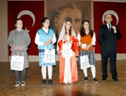 Beşikdüzü'nde İlk Kez İlköğretim Okulları Arası Naat Okuma Yarışması Düzenlendi