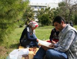 Öğrenciler Sınavda Ter Döktü, Aileler Dualarıyla Destek Oldu
