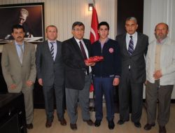 Kur'an Okumada Birinci Oldu, Ödülü Kur'an Oldu