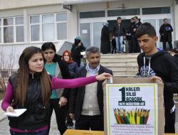 Sınav Kalemlerini Yoksul Öğrenciler İçin Topladılar