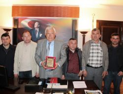Köy Halkından Posbıyık'a Plaket
