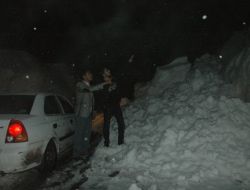 Muş-Kulp Karayoluna Çığ Düştü!