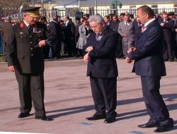 Atatürk, Ardahan'da Anıldı!