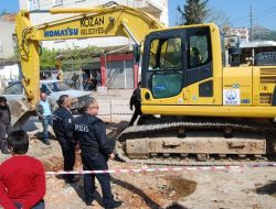 Belediyenin İş Makinasına Saldırı