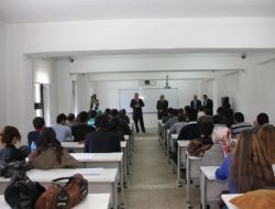Vali Özcan Üniversitede Yerel Yönetimler Dersi Verdi