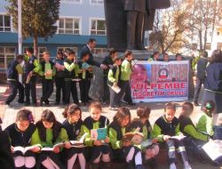 Gülpembe Koleji Öğrencileri Kitap Okuyarak Örnek Oldu