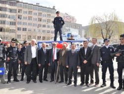 Vali Uyuşturucu Sakladı Narkotik Köpeği Buldu