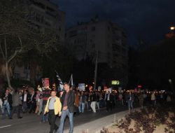 Chp'lilerden Meşaleli Protesto