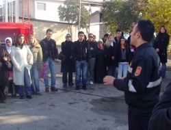 Anaokulu Öğrencilerine Deprem Ve Yangın Eğitimi Verildi
